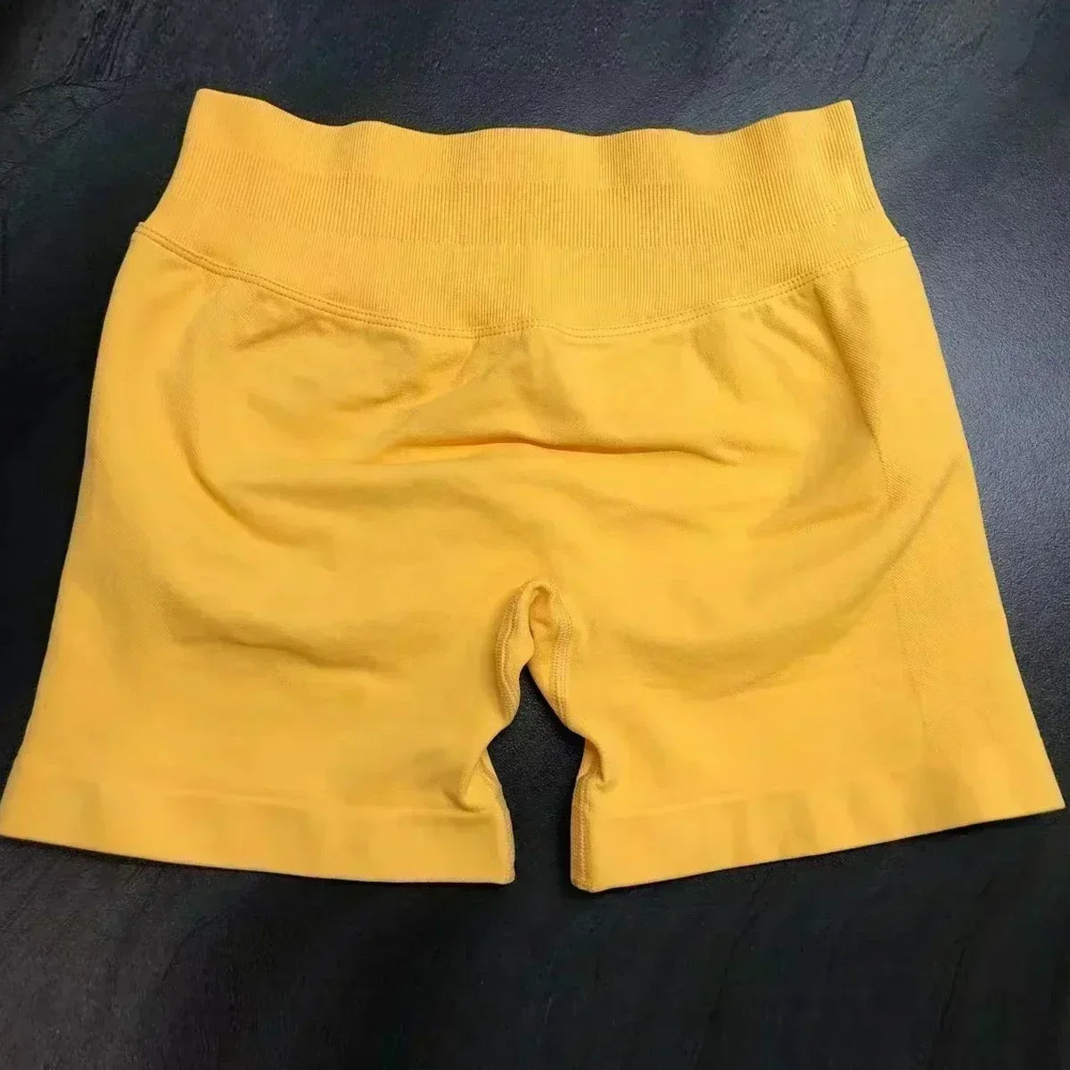 Seamless Scrunch Bum Yoga Shorts for Women – Low Waist Push-Up Gym Biker Shorts, Sweat-Wicking Stretch Fitness Shorts (4.5”)